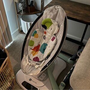 4moms Colorful Baby Swing